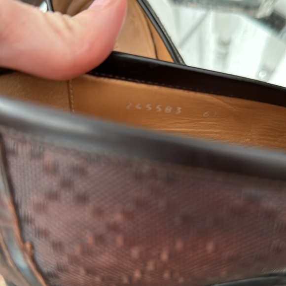 GUCCI HILLARY DIAMANTÉ PENNY LOAFERS DISTRESSED - Picture 7 of 11